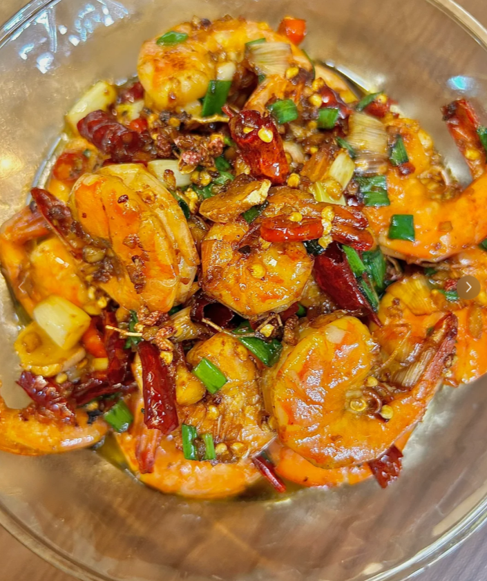 上海の絶品エビ料理「油爆蝦（ヨウバオシャー）」 ──カリッと香ばしい小エビと甘醤油の絶妙なハーモニー