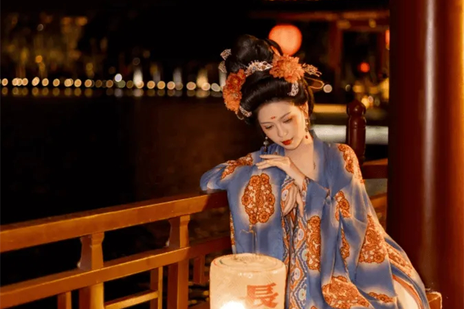 西安唐代衣装体験 ── 長安の貴族に！華やかな唐代文化を着て感じるタイムトラベル 