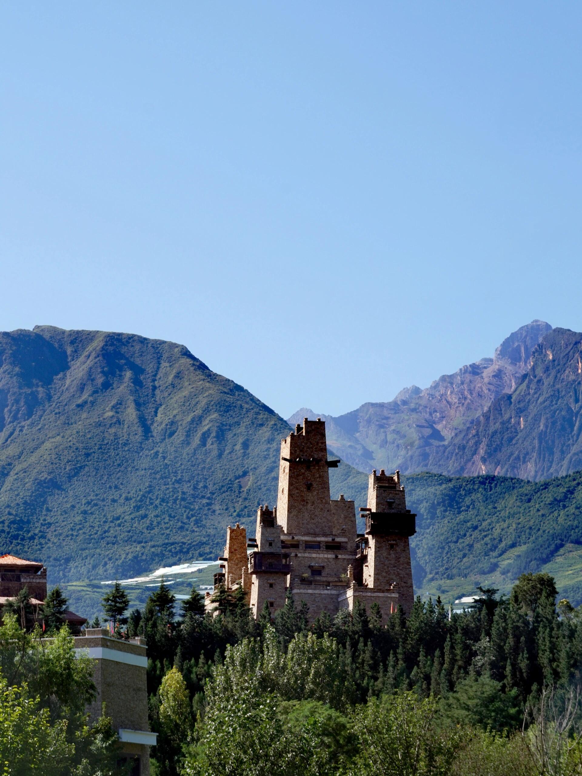 [6日間]九寨溝＆パンダ基地！文化と自然の二重体験・四川料理,パンダ,四川西部,人気スポット,おすすめ スポット,中国旅行パンダの旅,四川旅行