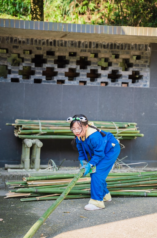 成都・パンダ親子深度体験デー ー 1日ツアー