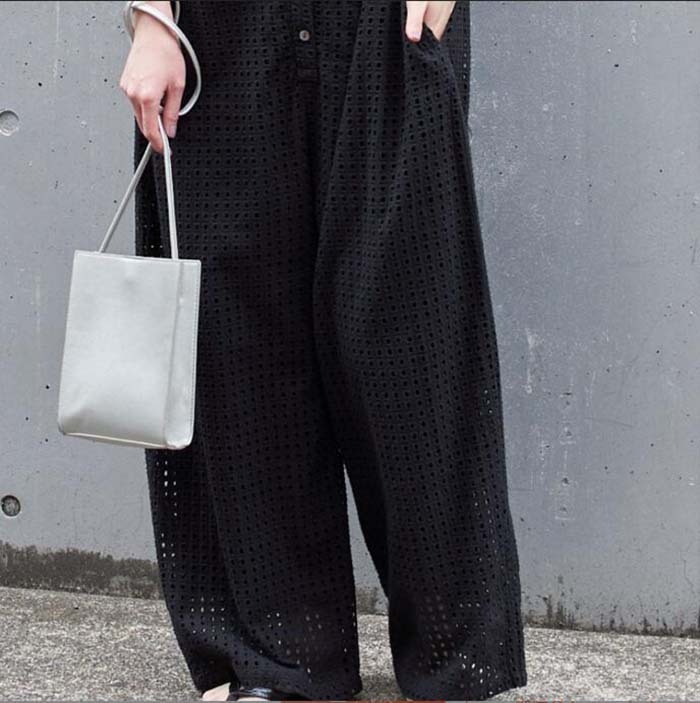 オールインワン　彫り透かし　裏地付き　オーバーオール　レディース　ノースリーブ　パンツドレス　半袖　春夏　体型カバー　ワイドパンツ　結婚式　二次会　お出かけ　お呼ばれ　入学式　卒業式　上品　高級感　カジュアル風　リラックス　ゆったりシルエット