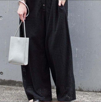 オールインワン　彫り透かし　裏地付き　オーバーオール　レディース　ノースリーブ　パンツドレス　半袖　春夏　体型カバー　ワイドパンツ　結婚式　二次会　お出かけ　お呼ばれ　入学式　卒業式　上品　高級感　カジュアル風　リラックス　ゆったりシルエット