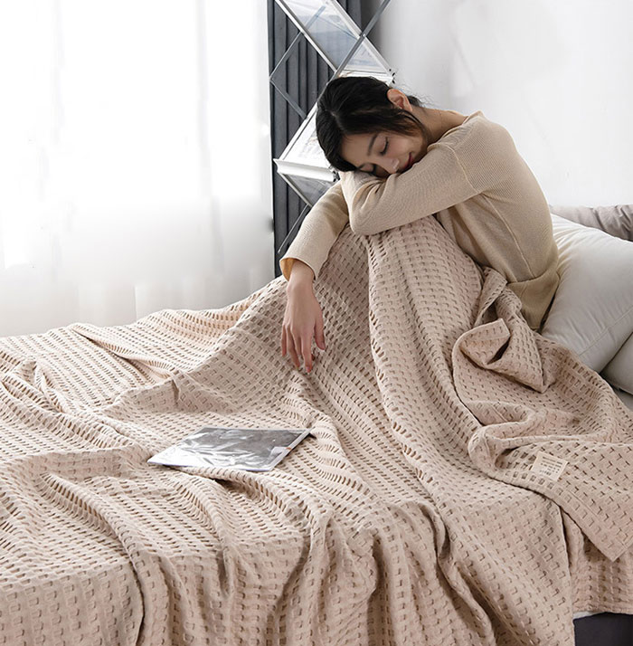 タオルケット　ワッフル　綿100%　シングル　ブランケット　150*200cm　やわらかな肌触り　エアーケット　キルトケット　春夏　秋冬　オールシーズン　吸湿速乾　抗菌　肌掛け　毛布　丸洗い可能　おしゃれ　掛けふとん　毛玉が出ない　昼寝　車用