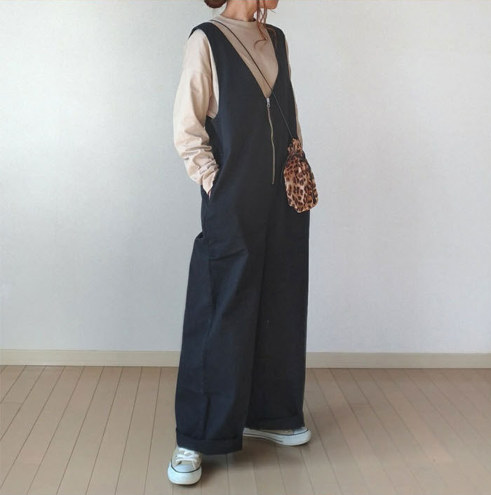 サロペット オールインワン レディース ワイドパンツ きれいめ 黒 大きめ 大きいサイズ ノースリーブ 無地 オーバーオール ロング つなぎ ワイド シンプル ポケット Ｖネック 楽ちん カジュアル 体型カバー 春夏 マタニティ きれいめ ゆったり 大人可愛い 送料無料