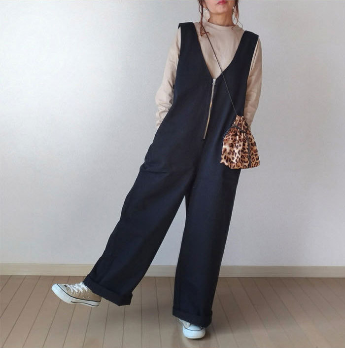 サロペット オールインワン レディース ワイドパンツ きれいめ 黒 大きめ 大きいサイズ ノースリーブ 無地 オーバーオール ロング つなぎ ワイド シンプル ポケット Ｖネック 楽ちん カジュアル 体型カバー 春夏 マタニティ きれいめ ゆったり 大人可愛い 送料無料