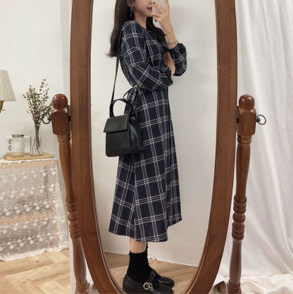シャツワンピース レディース ロングワンピース チェックワンピース 長袖 チェック柄 シンプル 体型カバー マキシ丈 ゆるっと ミモレ 春 夏 カジュアル ナチュラル プレゼント 大人可愛い ネイビー ベージュ 韓国 送料無料 30代 40代 50代