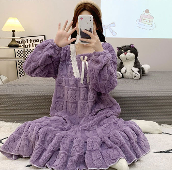 ネグリジェ お姫系 マイクロファイバー ボア 厚め 無地 春秋 冬 長袖 暖かめ 保温性 ナイトウエア ナイトドレス ルームウエア パジャマ 部屋着 北欧風 可愛い 上品 高級 オールシーズン 洗える 肌触りよい おしゃれ 綺麗 大きいサイズ 2L 3L 4L 5L