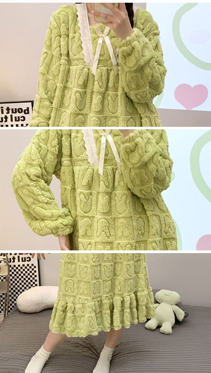 ネグリジェ お姫系 マイクロファイバー ボア 厚め 無地 春秋 冬 長袖 暖かめ 保温性 ナイトウエア ナイトドレス ルームウエア パジャマ 部屋着 北欧風 可愛い 上品 高級 オールシーズン 洗える 肌触りよい おしゃれ 綺麗 大きいサイズ 2L 3L 4L 5L