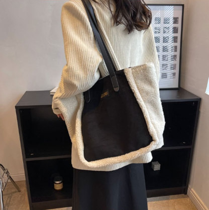 トートバッグ レディース　A4 大きめ ボア 大容量 軽量 軽い 通勤 通学 パソコン PC 入る おしゃれ かわいい カジュアル マザーズバッグ ふわもこ　バッグ 冬 バック 鞄 冬バッグ レディース ファーバック 冬バック