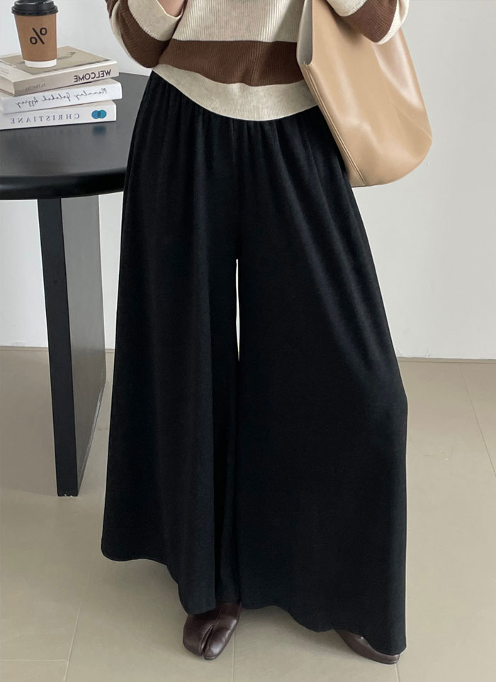 ワイドパンツ スカーチョ レディース スカンツ 春秋 冬 ロング パンツ ガウチョ ボトムス きれいめ フレアパンツ フレア ワイド ガウチョパンツ 体型カバー 細見え 美脚パンツ ロングパンツ ウエストゴム 無地 ゆったり 大人可愛い きれいめ
