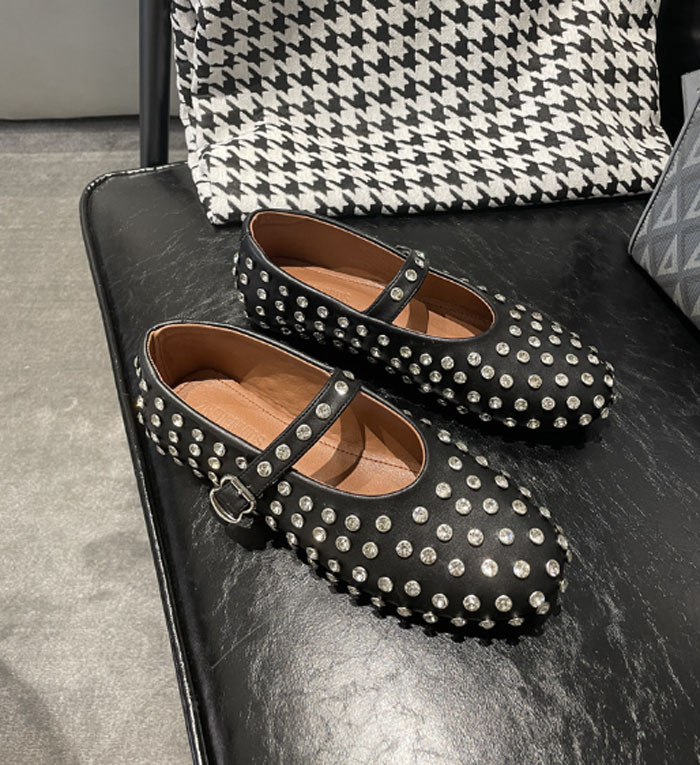 パンプス サンダル レディース スタッズ バレエ パンクリベット バックル フラット ぺたんこ シューズ 夏コーデサンダル サマー 夏 春 靴 軽い 柔らかい 歩きやすい 疲れにくい 痛くない 大人 上品 パーティ ビーチ お出かけ