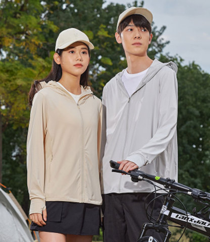 UV パーカー 冷感 -7℃ レディース 男女 長袖 ラッシュガード UVカット アウター UPF50 メッシュ 素材 通気口 指穴 つば 取り外し サンバイザー 日焼け防止 服 大きいサイズ トップス 体型カバー 薄手 吸湿 速乾 軽量 紫外線対策 アウトドア