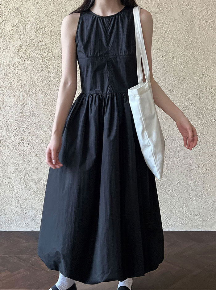 ワンピース 夏 レディース ノースリーブワンピース バルーンワンピース Aライン ロング丈 無地 きれいめ お洒落 高級感 体型カバー 着痩せ シンプル スッキリ カジュアル オフィス 通勤 OL ロングワンピ 送料無料 ゆったり 美シルエット デイリー