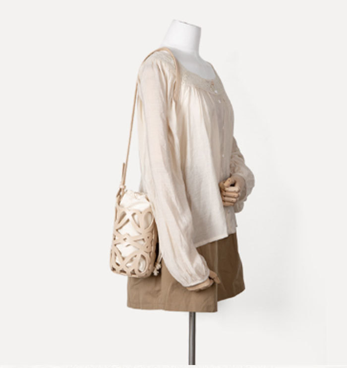 ショルダーバッグ レディース かごバッグ ショルダー バッグ 斜め掛けバッグ スマホショルダーバッグ レザーかごバッグ 巾着バッグ カットワーク 合皮 スマホポーチ ショルダー バケツバッグ かわいい ミニポシェット 携帯便利