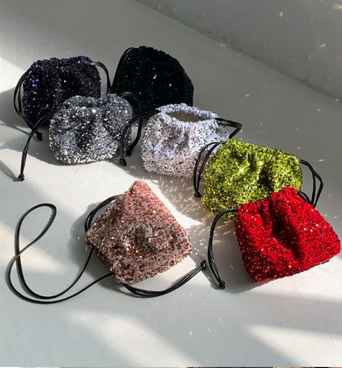 キューブバッグ キラキラ バッグピロー ショルダーバッグ 2way 斜め掛け キューブ型バッグ 小さめ セレモニーバッグ 上質 キューブ バッグ レディース バッグ カジュアル 通勤 フォーマル 黒 プレゼント