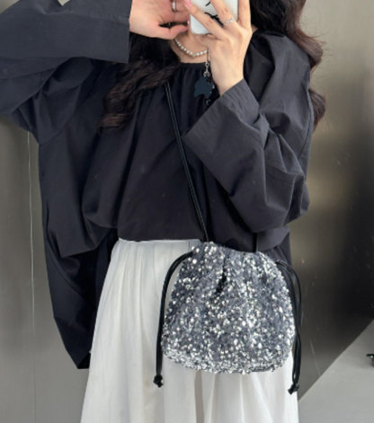 キューブバッグ キラキラ バッグピロー ショルダーバッグ 2way 斜め掛け キューブ型バッグ 小さめ セレモニーバッグ 上質 キューブ バッグ レディース バッグ カジュアル 通勤 フォーマル 黒 プレゼント