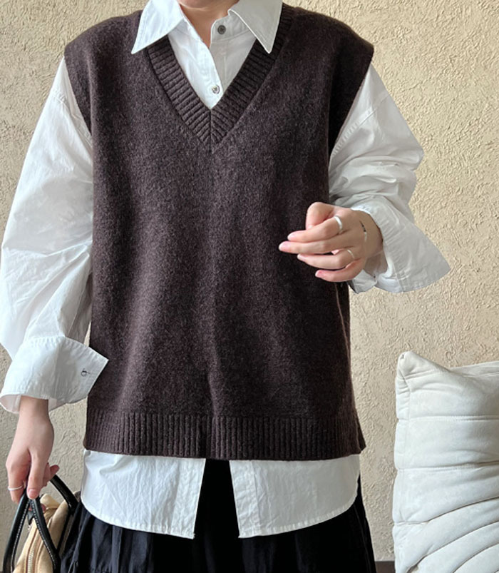 ニットベスト レディース ベスト ジレ 大きいサイズ ゆったり Vネック 無地 トップス ノースリーブ セーター ゆる きれいめ レイヤード 重ね着 ゆったり 柔らか 体型カバー カジュアル 大人 キレイめ 通勤 オフィス 春秋冬