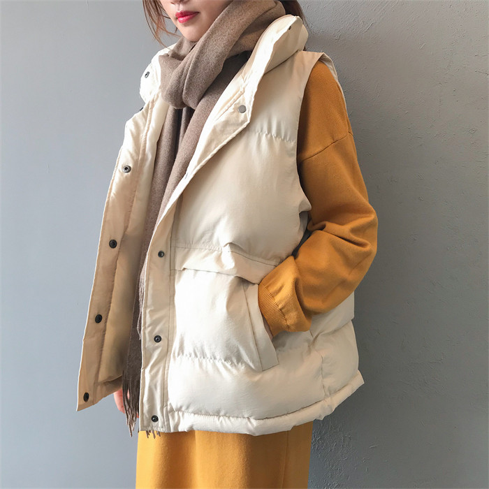 <br>ベスト レディース  大きいサイズ アウター ジャケット ベスト 中綿 フェイクダウン 上着 羽織り ハイネック 軽い 軽量 秋 フェイク ダウンベスト 通勤 通学 暖かい 無地 お出かけ 秋冬 ノースリーブ ゆったり 体型カバー 大人可愛い 送料無料