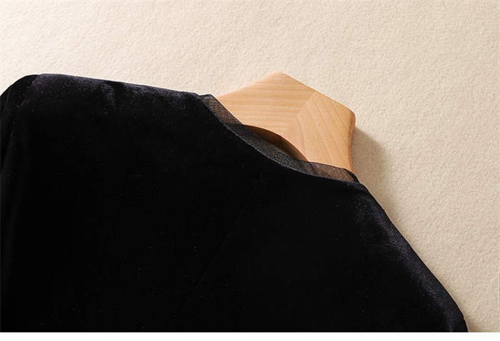 <br>テーラードジャケット ベロア レディース 秋 冬 カジュアル ジャケット スーツ ベロアジャケット エレガント 無地 秋冬アウター あったか 暖か 入園 入学 卒業式 長袖 上着 オフィス 通勤 普段着 万能 大人可愛い 上品 ベルベット 送料無料