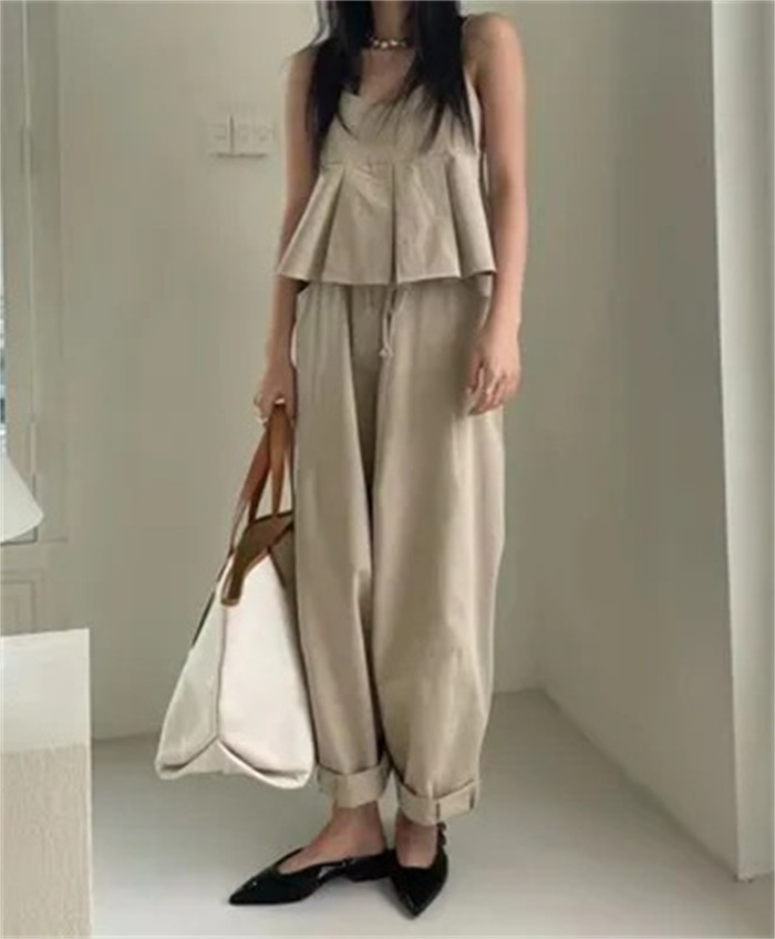 セットアップ ペプラムキャミソール ワイドパンツ ハイウエスト カジュアル 大人可愛い お出かけ 旅行 デート 女子会 人気 韓国ファッション 春夏 レディース フレア裾