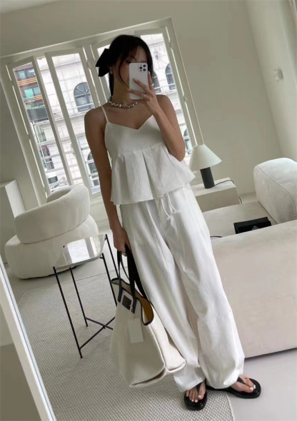 セットアップ ペプラムキャミソール ワイドパンツ ハイウエスト カジュアル 大人可愛い お出かけ 旅行 デート 女子会 人気 韓国ファッション 春夏 レディース フレア裾