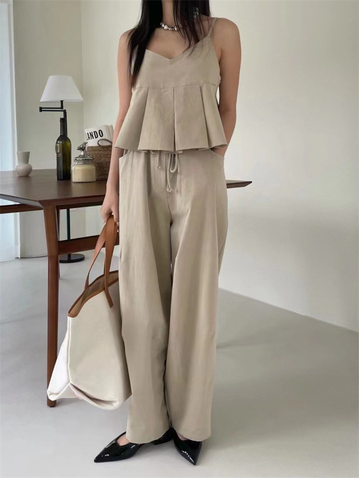 セットアップ ペプラムキャミソール ワイドパンツ ハイウエスト カジュアル 大人可愛い お出かけ 旅行 デート 女子会 人気 韓国ファッション 春夏 レディース フレア裾