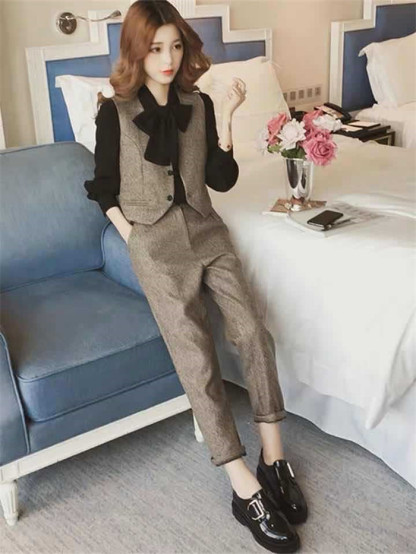 <br> セットアップ 3点セット パンツスーツ レディース ツイード スーツ ベスト ジレ パンツ シャツ 上下セット フォーマル アンクルパンツ ロングパンツ 長袖 通勤 OL 女性らしい