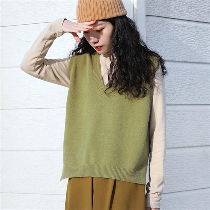 <br>ニット ベスト レディース 秋冬 後ろスリット トップス ニットベスト 大きいサイズ タンクトップ ノースリーブ プルオーバー 無地 レイヤード ニットタンクトップ きれいめ 大人可愛い オーバーサイズ スリット シンプル 通勤 秋 冬 送料無料