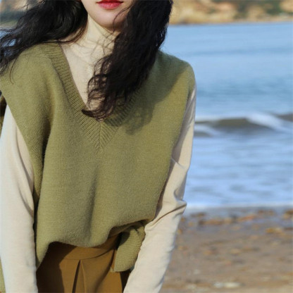 <br>ニット ベスト レディース 秋冬 後ろスリット トップス ニットベスト 大きいサイズ タンクトップ ノースリーブ プルオーバー 無地 レイヤード ニットタンクトップ きれいめ 大人可愛い オーバーサイズ スリット シンプル 通勤 秋 冬 送料無料