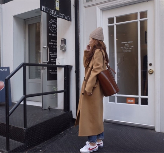 <br>チェスターコート ロングコート レディース ラシャコート 秋冬 コート ロング丈 アウター ラシャ 黒 ブラック ゆったり 大きいサイズ 通勤 OL 上品 おしゃれ 大人 冬物 送料無料 チェスター きれいめ 冬 秋 ロング 長袖 厚手 無地 暖かい