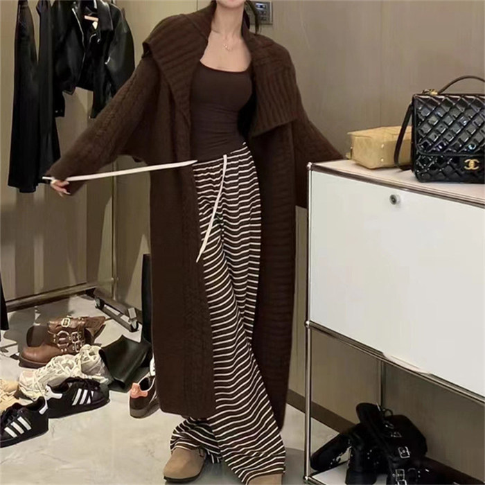 <br>カーディガン カーデ ニットカーディガン ロングカーディガン ロング マキシ丈 ニット ロングカーデ アウター レディース ざっくり リブ 長袖 ビッグ ドロップショルダー 畦編み 大きいサイズ 秋 冬 羽織 ゆったり 洗えるガウンカーディ オーバーサイズ 秋冬 送料無料