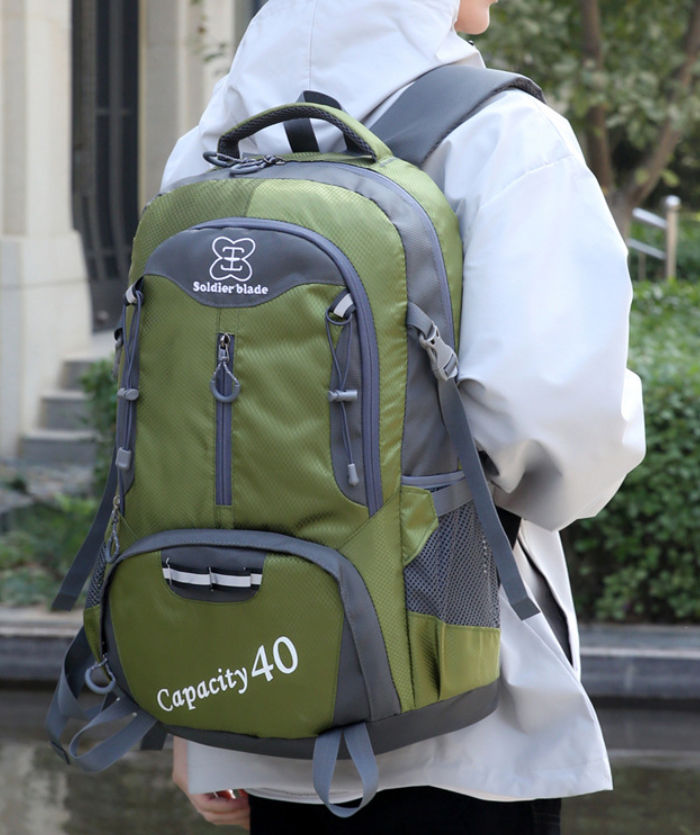 登山リュック 登山 リュック 大容量 40L リュックサック 軽量 アウトドア ナイロン メンズ