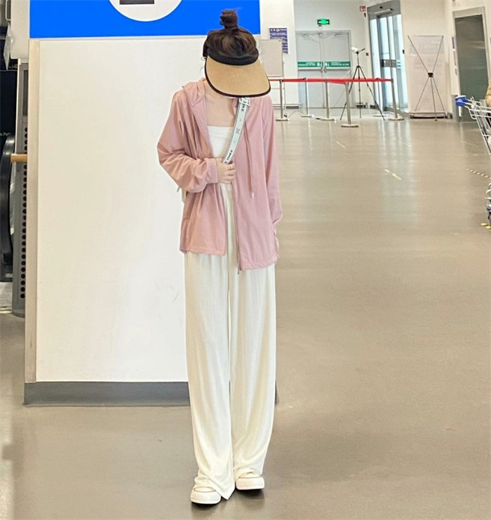 UV パーカー 冷感 -7℃ レディース 長袖 ラッシュガード UVカット アウター メッシュ 指穴 つば サンバイザー 日焼け防止 服 大きいサイズ トップス 体型カバー 薄手 吸湿 速乾 シャリ感 紫外線対策 夏 冷感 涼しい フード付き 帽子 ジャケット 羽織り UV対策 送料無料