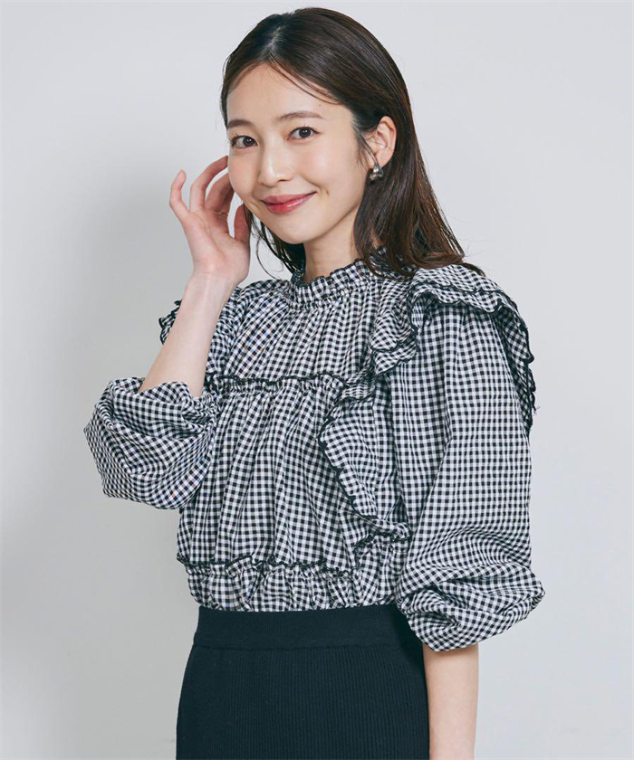 <br>シャツ ブラウス 長袖 フリル付き 可愛い レディース ティアード ベーシック トップス 無地 チェック 薄め 体型カバー カジュアル リラックス 大きいサイズ 30代 40代 50代 春夏 フリル袖 Tシャツ カットソー フレア袖 春 秋 きれいめ ゆったり お洒落 着回し抜群