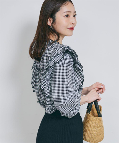 <br>シャツ ブラウス 長袖 フリル付き 可愛い レディース ティアード ベーシック トップス 無地 チェック 薄め 体型カバー カジュアル リラックス 大きいサイズ 30代 40代 50代 春夏 フリル袖 Tシャツ カットソー フレア袖 春 秋 きれいめ ゆったり お洒落 着回し抜群