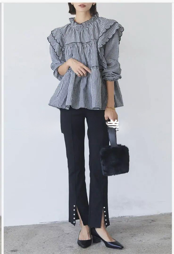 <br>シャツ ブラウス 長袖 フリル付き 可愛い レディース ティアード ベーシック トップス 無地 チェック 薄め 体型カバー カジュアル リラックス 大きいサイズ 30代 40代 50代 春夏 フリル袖 Tシャツ カットソー フレア袖 春 秋 きれいめ ゆったり お洒落 着回し抜群