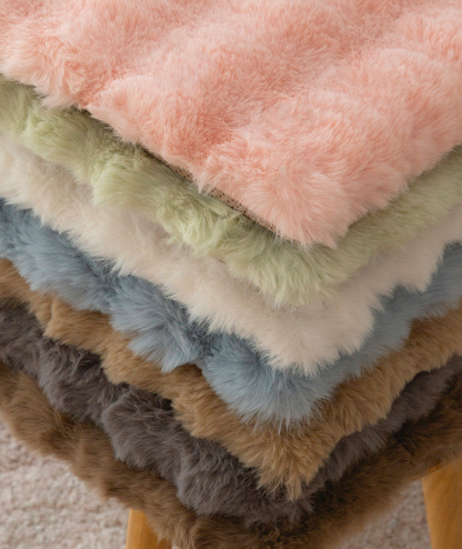 チェアパッド　フェイクファー　滑り止め　座布団　2枚セット　角型　ふわふわ　もこもこ　シャギー　クッション　シートクッション　椅子用　畳用　スクエアクッション　無地　座り心地いい