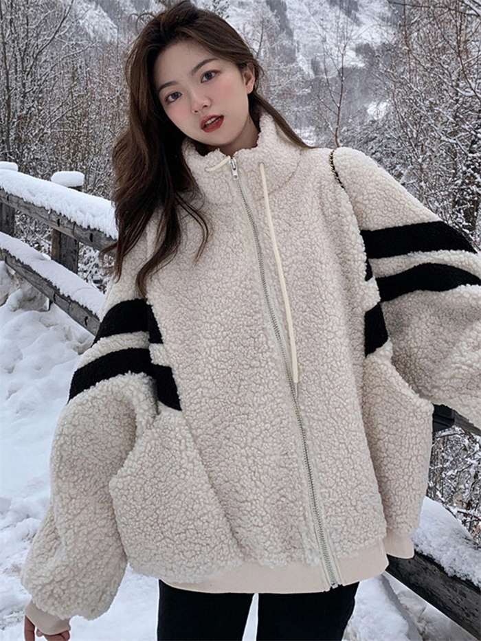 <br>コート レディース 冬 50代 きれいめ 軽い 大きいサイズ 暖かい ライトアウター ファーコート ボアコート 毛皮コート フェイクファー ミディアム丈 アウター 無地 ビッグシルエット ボアジャケット 防寒 体型カバー 着痩せ 大人 通勤 厚手 送料無料 トップス ふわふわ