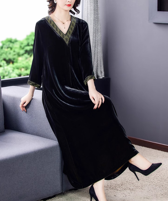 ベルベット ワンピース ベロア レディース ミモレ丈 膝丈 ベロアワンピース 長袖 ドレス 大きいサイズ 体型カバー あったか 暖かい 刺繍 ゆったり おしゃれ 高級感