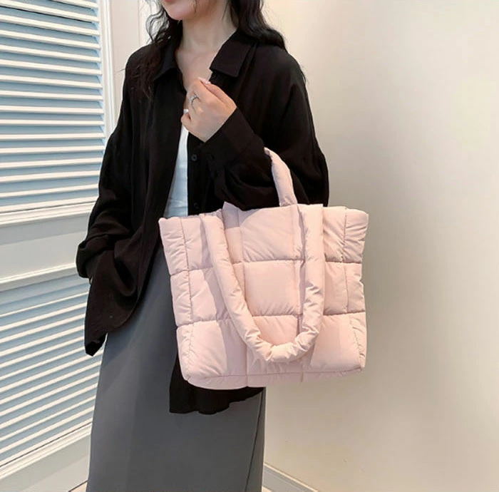 トートバッグ キルティング a4 中綿トートバッグ キルティングバッグ 2WAY ナイロン 大容量 可愛い おしゃれ 斜めがけ 肩掛け 大人 旅行 大きめ 秋冬 プレゼント カラー豊富 カジュアル 通勤 お仕事バッグ