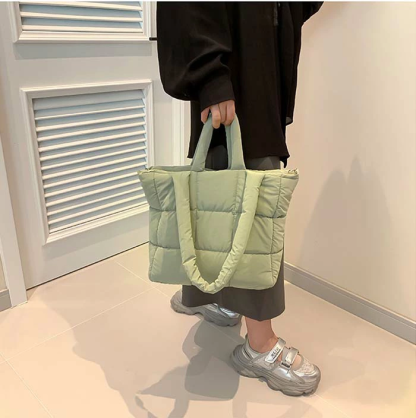トートバッグ キルティング a4 中綿トートバッグ キルティングバッグ 2WAY ナイロン 大容量 可愛い おしゃれ 斜めがけ 肩掛け 大人 旅行 大きめ 秋冬 プレゼント カラー豊富 カジュアル 通勤 お仕事バッグ