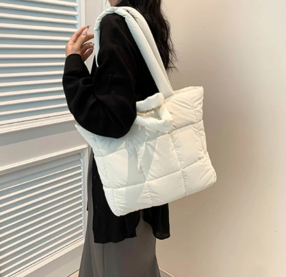 トートバッグ キルティング a4 中綿トートバッグ キルティングバッグ 2WAY ナイロン 大容量 可愛い おしゃれ 斜めがけ 肩掛け 大人 旅行 大きめ 秋冬 プレゼント カラー豊富 カジュアル 通勤 お仕事バッグ