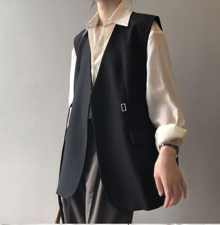 ロングベスト　ベスト　ジレ　ロングジレ　ベスト　オフィスカジュアル　レディース　トップス　カジュアル　無地　着痩せ　通勤　オフィス　フェミニン　コーディネート　大きいサイズ　羽織　ポケット付き