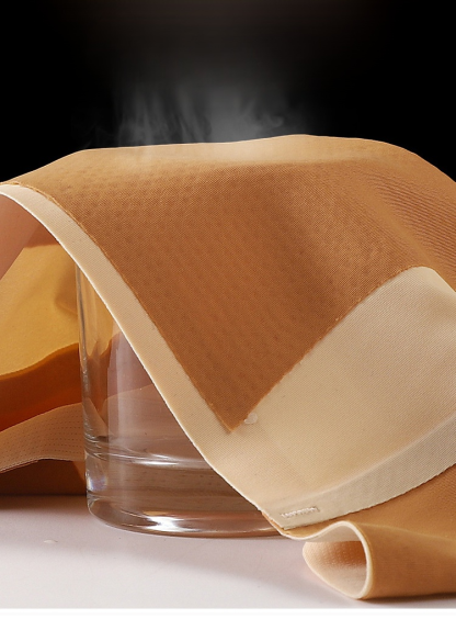 Hip-lifting color splicing panties