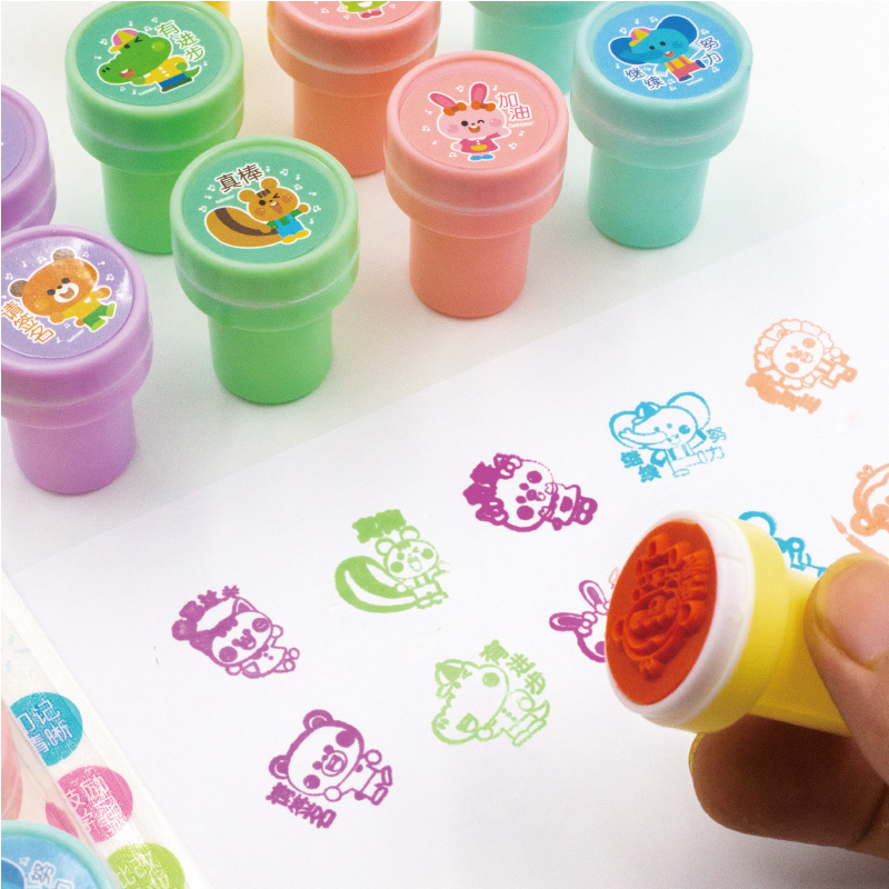 GATORO 10 pcs Cartoon Pattern Stamps | Suction Card Set