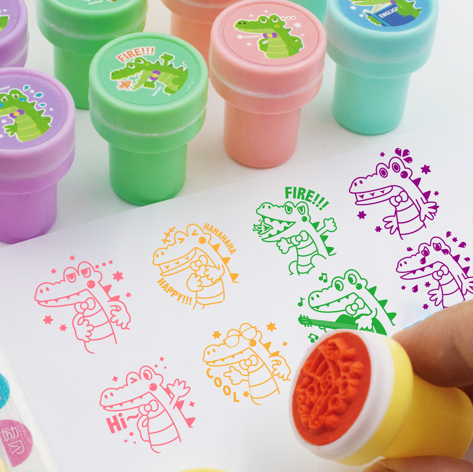 GATORO 10 pcs Cartoon Pattern Stamps | Suction Card Set