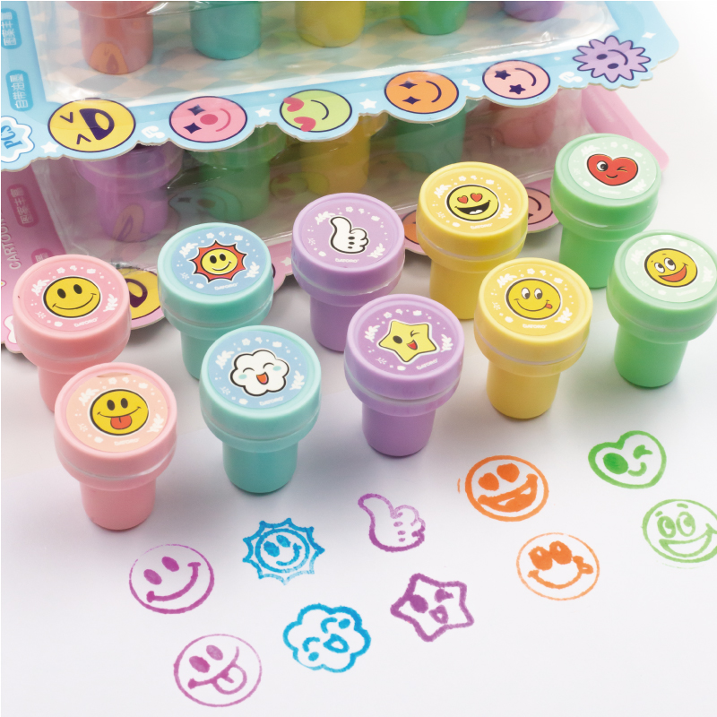 GATORO 10 pcs Cartoon Pattern Stamps | Suction Card Set