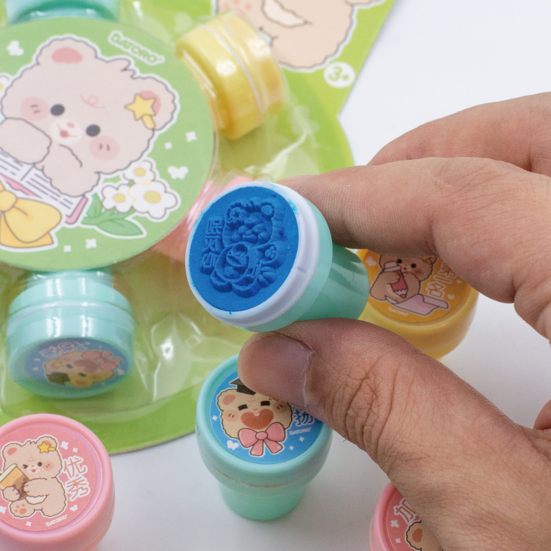 GATORO 6 pcs Cartoon Pattern Stamps | Suction Card Set