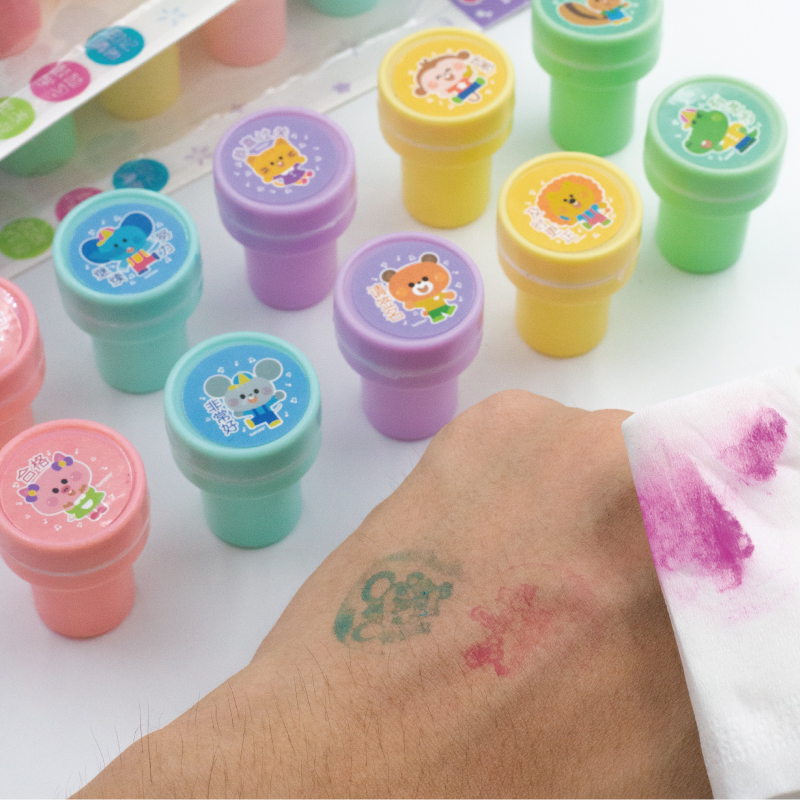 GATORO 10 pcs Cartoon Pattern Stamps | Suction Card Set