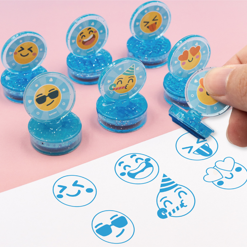 GATORO 6 pcs Cartoon Smiley Stamp | Suction Card Set